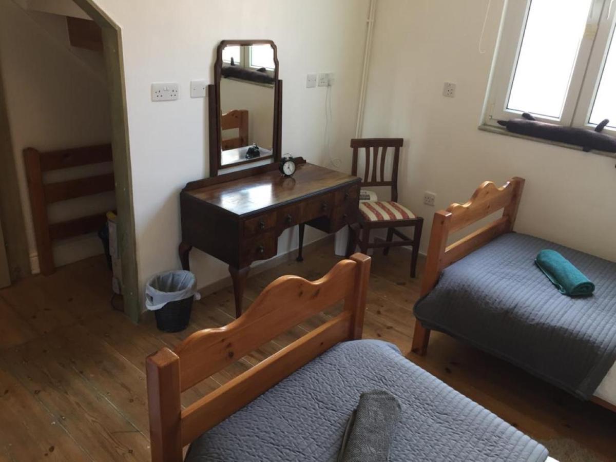 Lovely Twin Room With Terrace ลอนดอน ภายนอก รูปภาพ